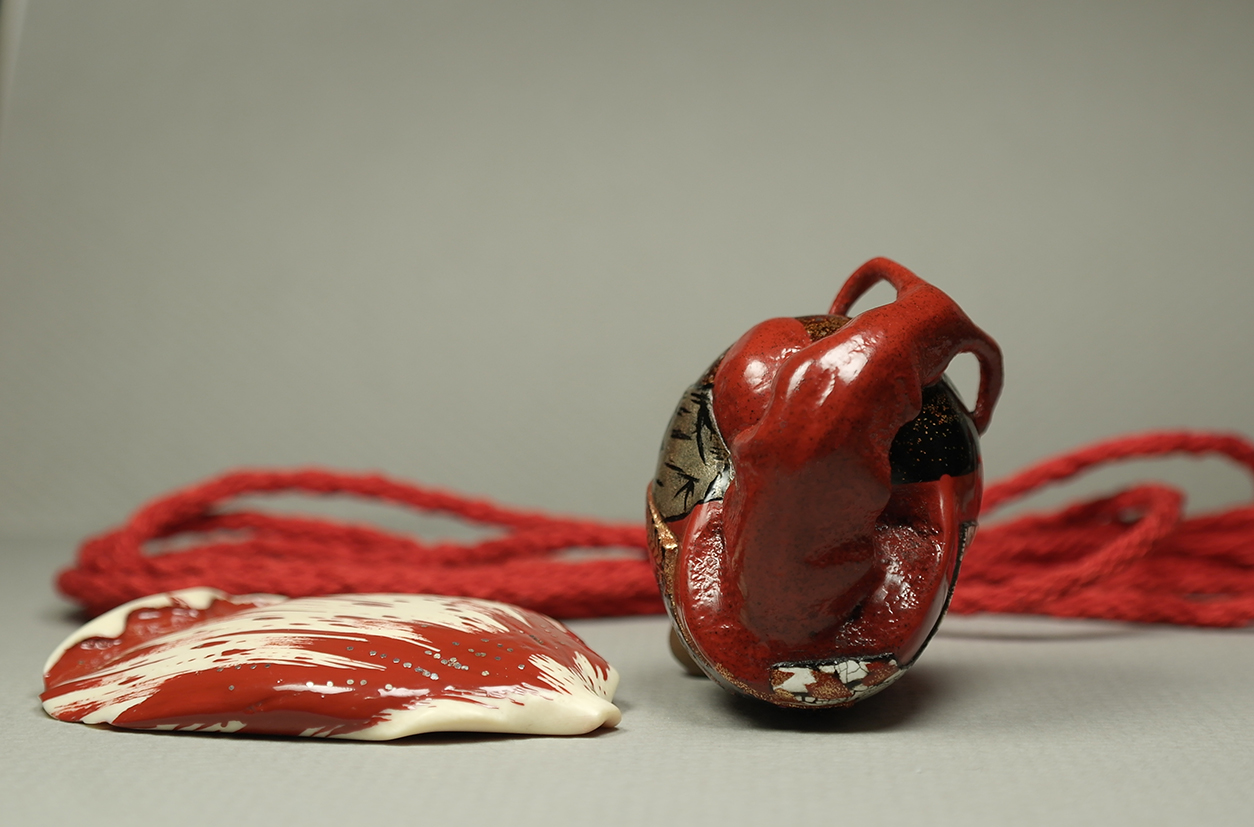 Red snail with fans 002